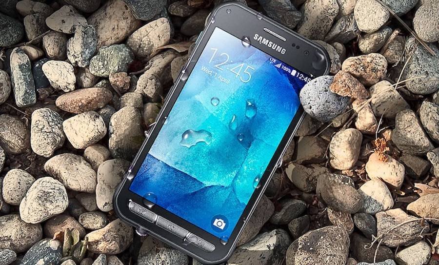 Компания Samsung представила защищенный смартфон Galaxy XCover 5 со сменной батареей