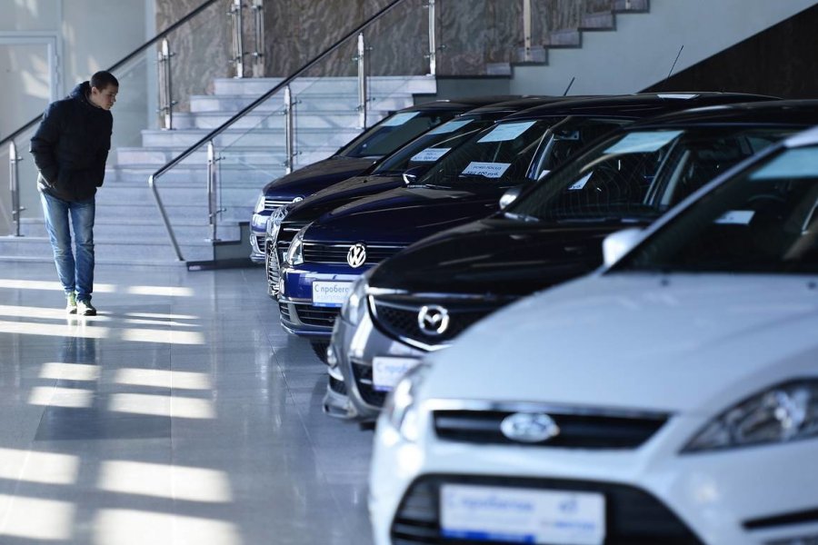 В марте 2021 года в РФ упали продажи легковых автомобилей