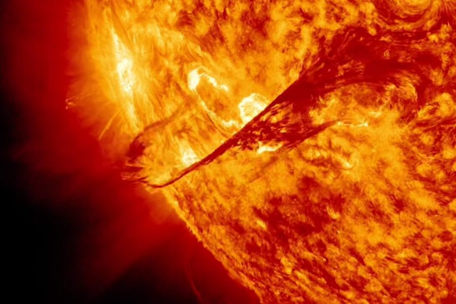 В РАН опровергли сообщения о движущемся от Солнца к Земле облаке плазмы