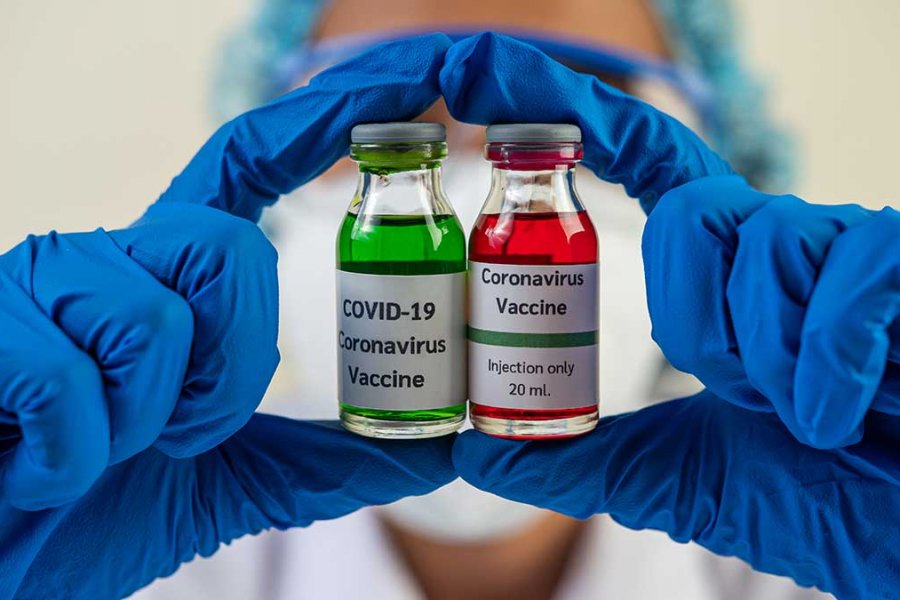 Эксперты рассказали, насколько полезны и безопасны «коктейли» из вакцин от COVID-19