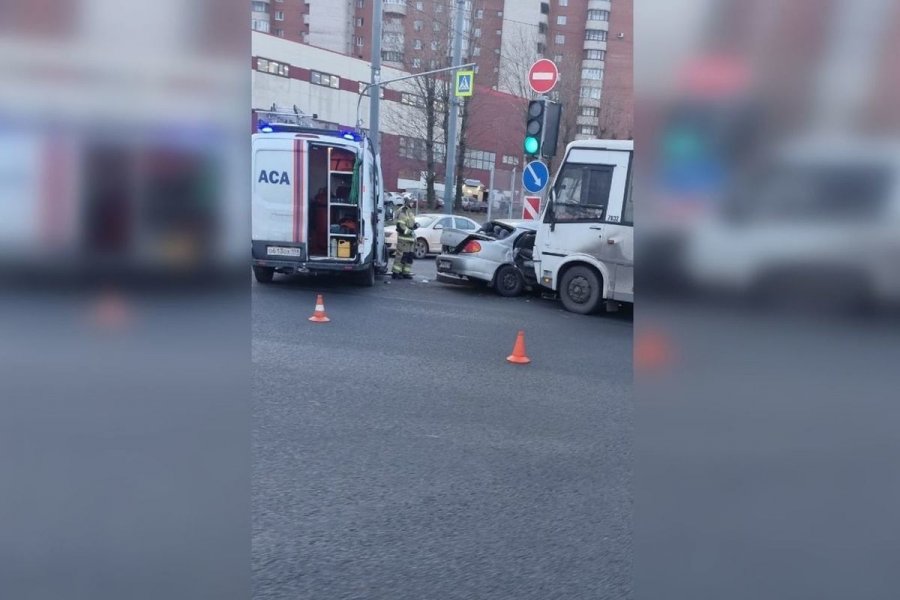 Очередное дорожно-транспортное происшествие в Санкт-Петербурге с четырьмя пострадавшими