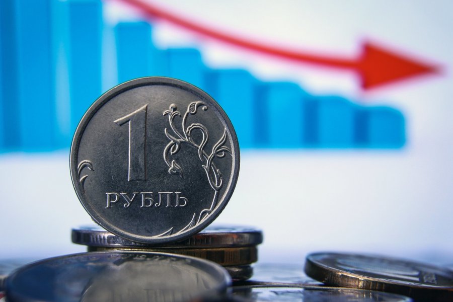 Эксперты спрогнозировали девальвацию рубля из-за повышения пенсий