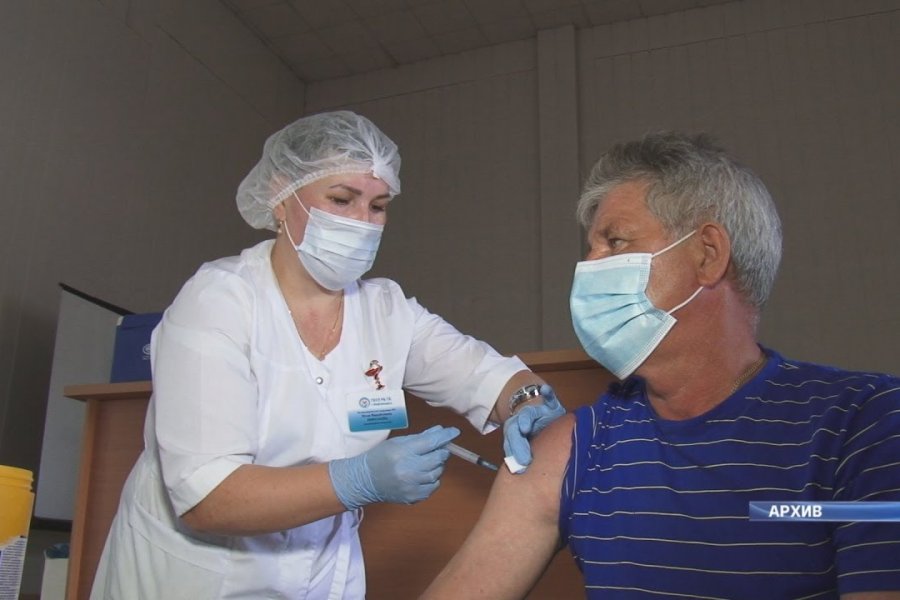 Врач Тяжельников: Москвичи развеяли страх перед вакцинацией