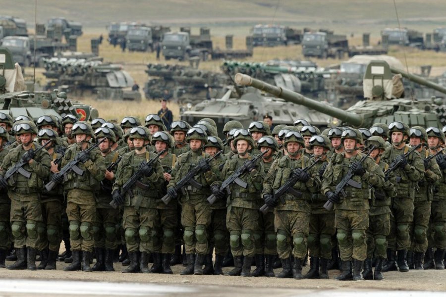 РФ может отправить на границу Украины армию до 350 тыс. военнослужащих