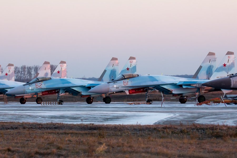 Иран завершил сделку по закупке крупной партии российских истребителей Су-35