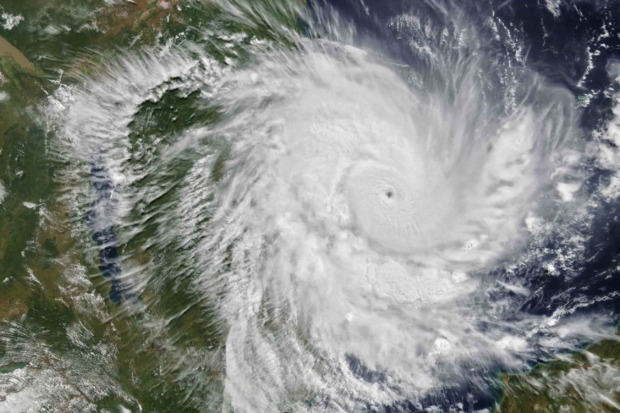 Сегодня над территорией Санкт-Петербурге воцарится циклон «Ида»