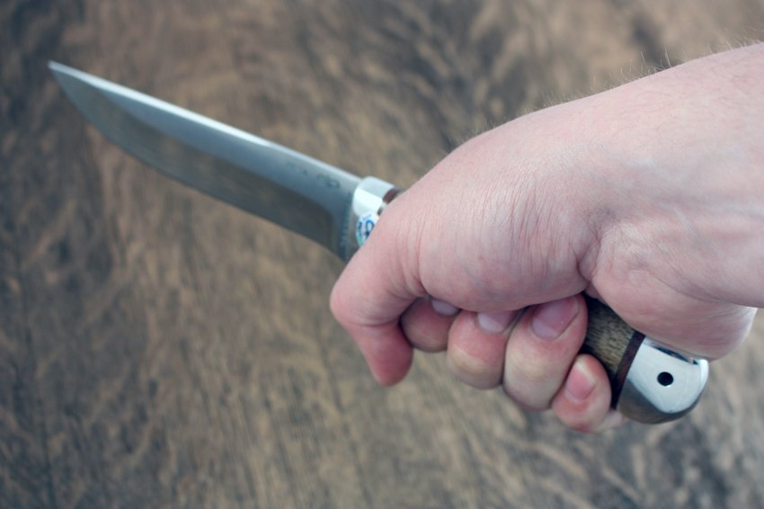 В Красносельском районе Санкт-Петербурга покупатель пытался «заплатить» в магазине демонстрацией ножа