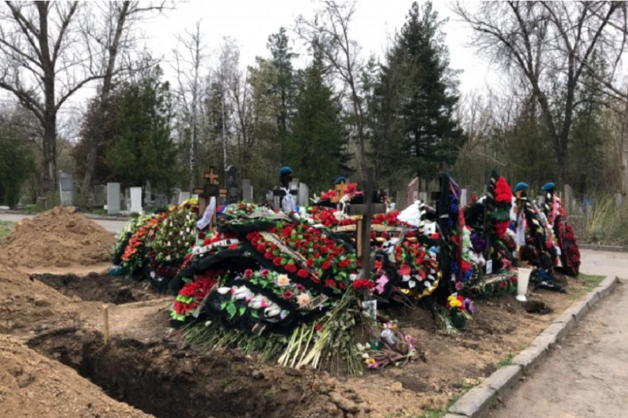 На Аллее Героев Северного в Ростове появились 11 могил российских военнослужащих