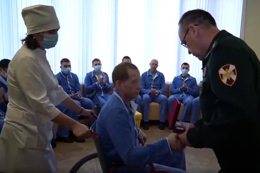 В Ленинградской области прошло награждение военнослужащих, получивших ранение в ходе спецоперации