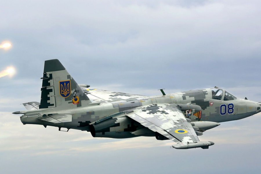 На Украине сбит штурмовик Су-25, судьба экипажа пока неизвестна