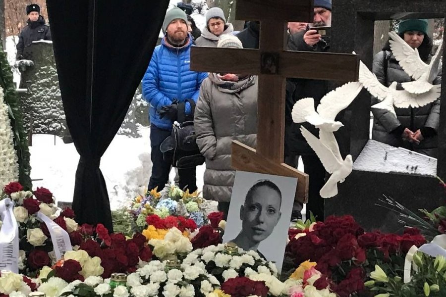 Чурикова могила на Новодевичьем кладбище. Артистку похоронят