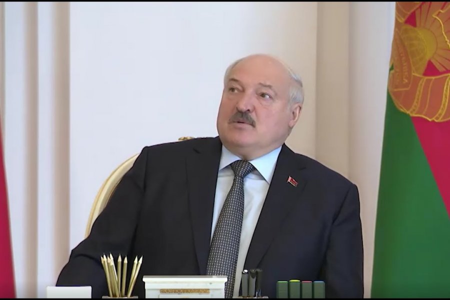 Лукашенко планирует обратиться к законодательному органу Белоруссии